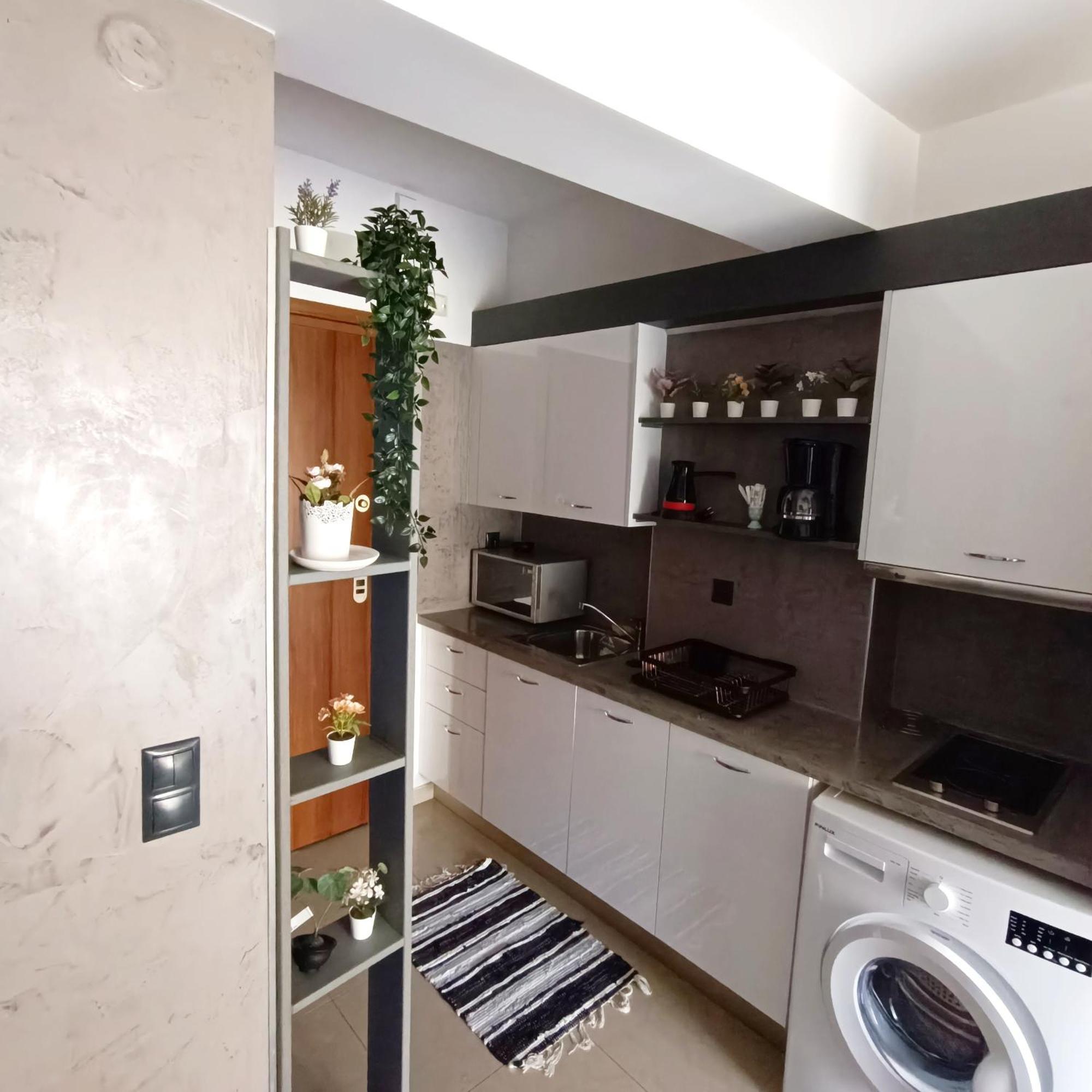 White Orhid Modern Studio Thessaloniki Exterior foto