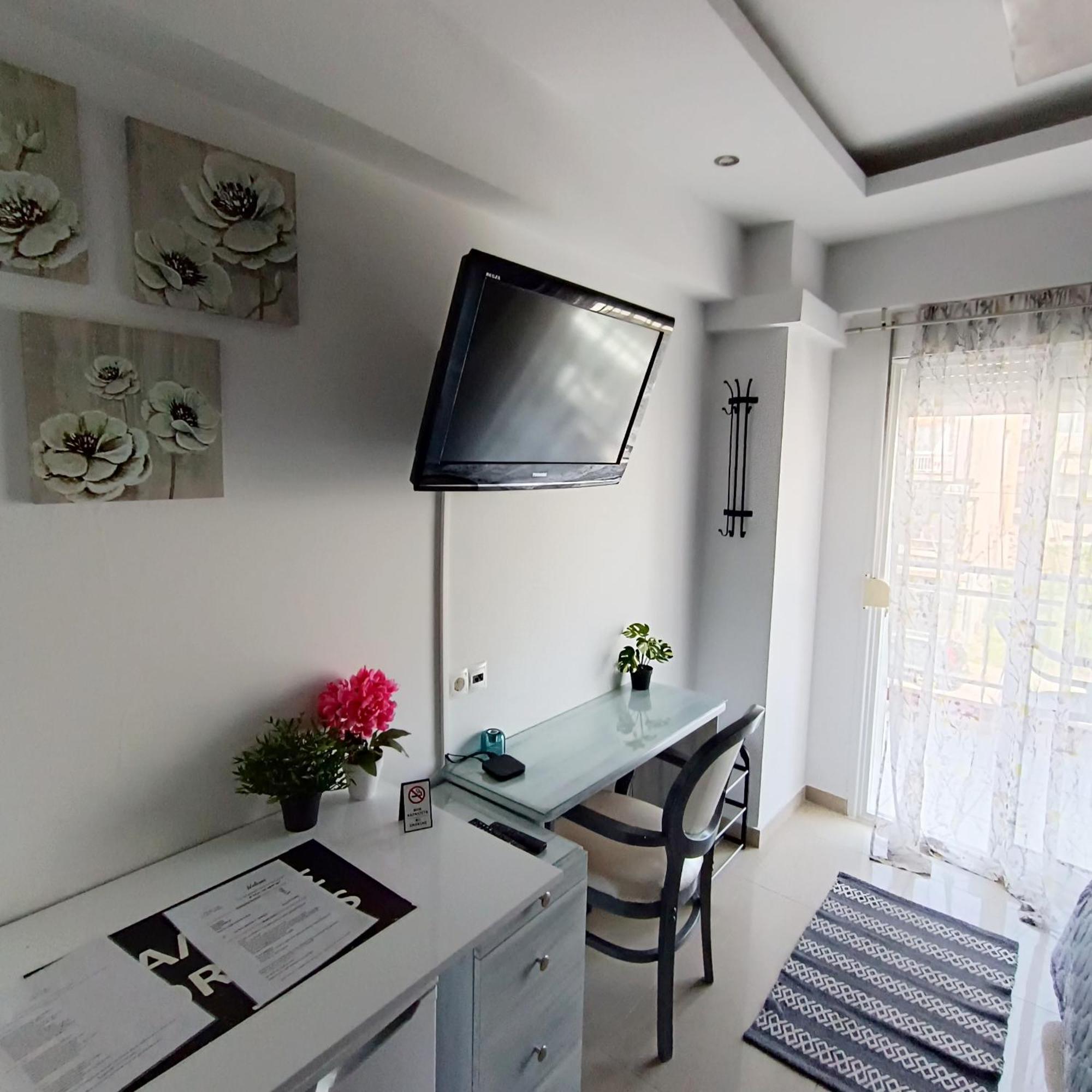 White Orhid Modern Studio Thessaloniki Exterior foto